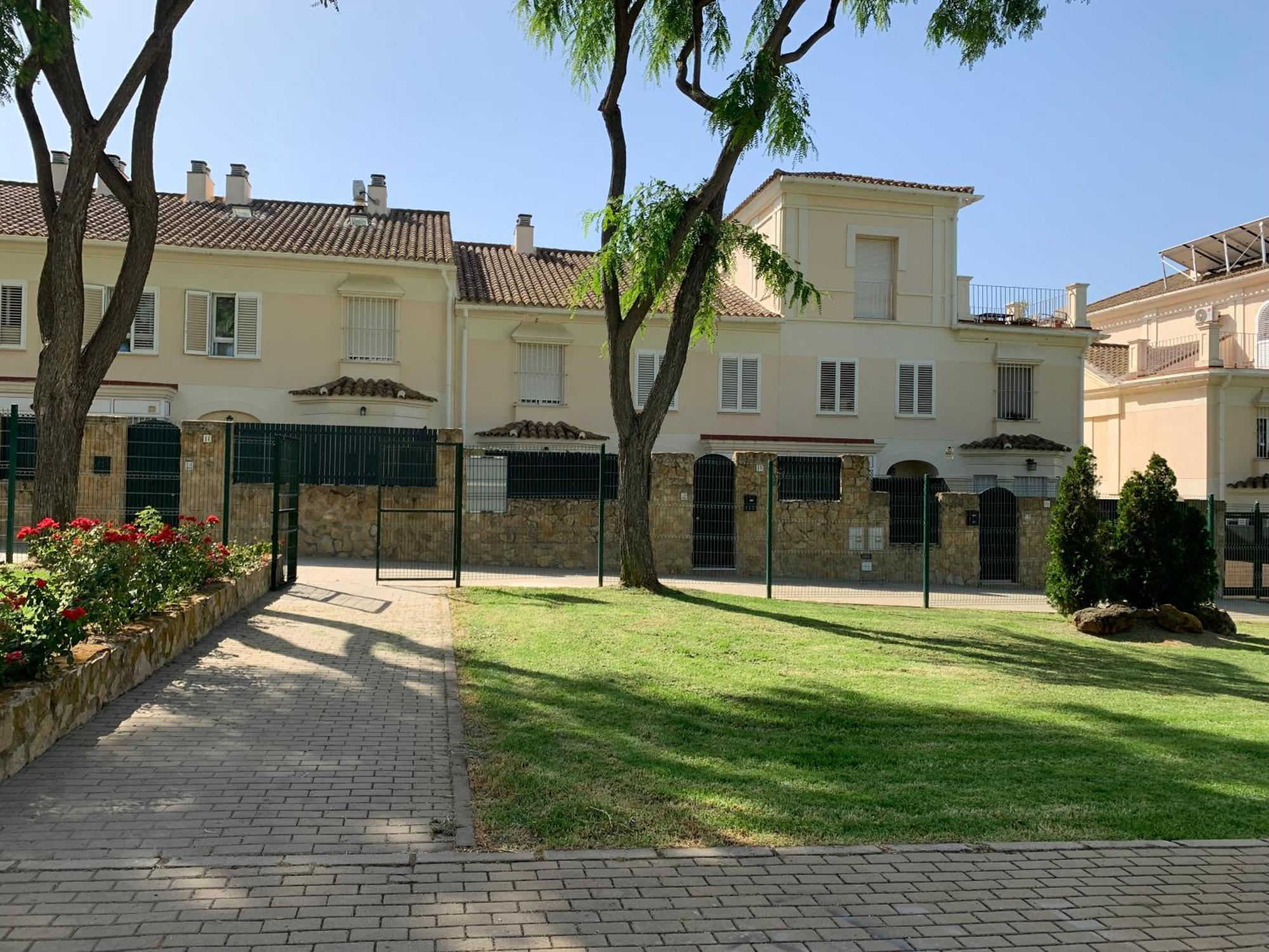 Bonita Casa En Entorno Idilico Villa Tomares Kültér fotó